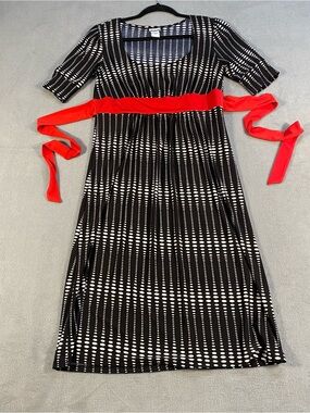 Believe women’s Black & White Dot-Stripe Stretchy Dress with Red Sashx size 6